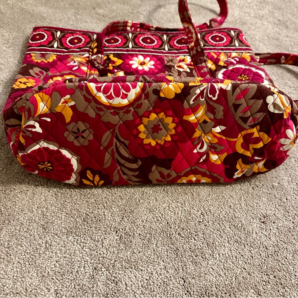 Vera Bradley Tote - Picture 5 of 8